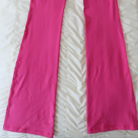 BODY BY RAVEN YOGA SET (PRETTY PINK)🩷 - Picture 6 of 7